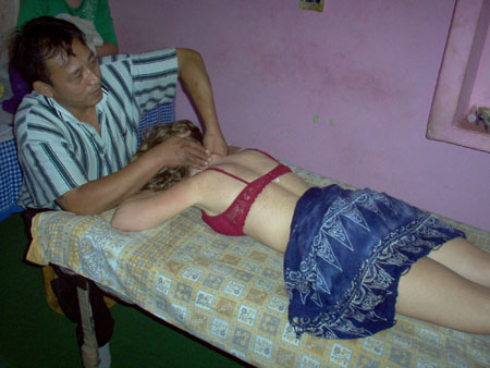 Tibetan massage 011