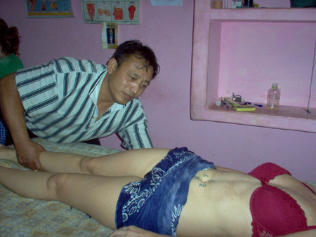 Tibetan massage 050