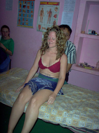 Tibetan massage 057